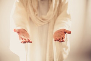 Uskrsli Isus ruke
